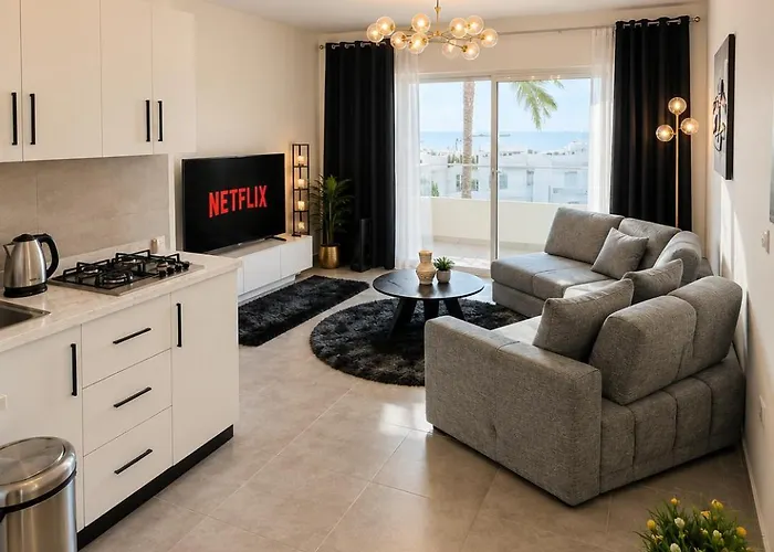Chic 2br Sea View Groove Ainsokhna - Club By Mila Apartment